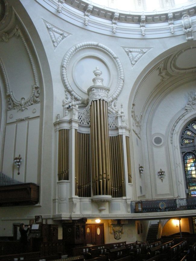パイプオルガン