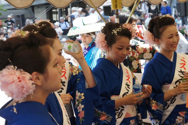 さんさ踊りから松川温泉 八幡平へ 一日目 お腹に抱えた太鼓を叩いて 盛岡の夏を熱く盛り上げます 盛岡 岩手県 の旅行記 ブログ By たびたびさん フォートラベル