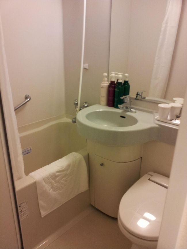 バスルーム。大浴場は結構大きくて快適でした。<br />