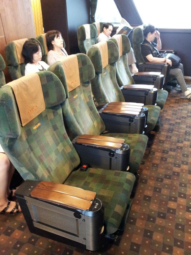 乗り物は豪華に、がモットーの私たちはビートルもグリーン席にしてみました。<br />3,000円でUPできます。座席やサービスもよかったのですが、釜山港で優先下船できるのが時間のロスがなくてよかった。なので3000円UPでこれだけメリットがあるならグリーン席はおすすめです。