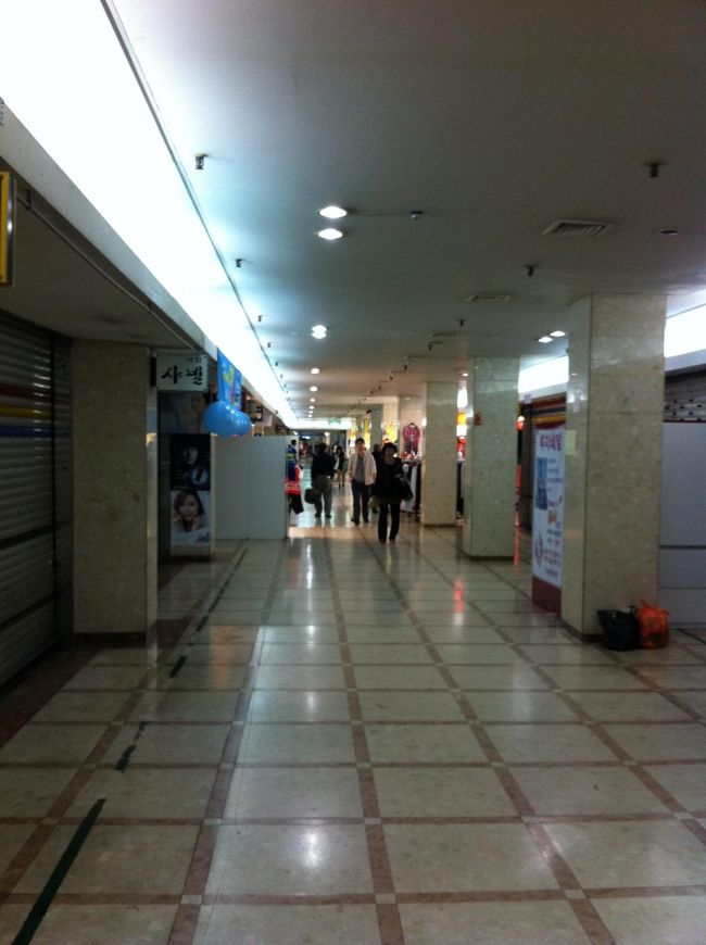 帰りは釜山駅の地下商店街を通りました。