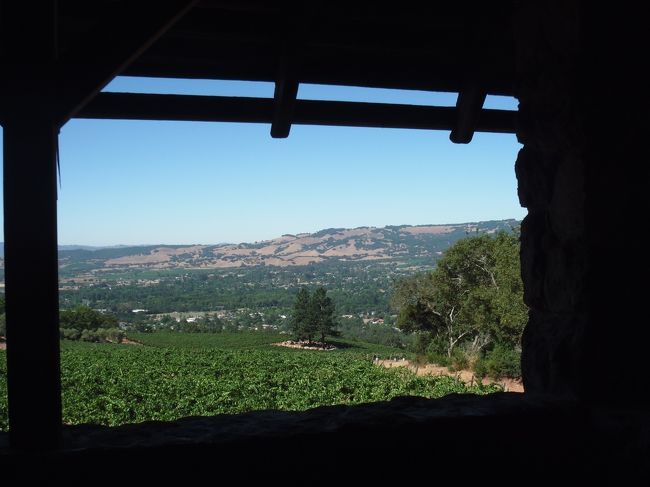 試飲する部屋・・・<br />扉をあけるとそこにはソノマの景色がひろがっていました。<br />