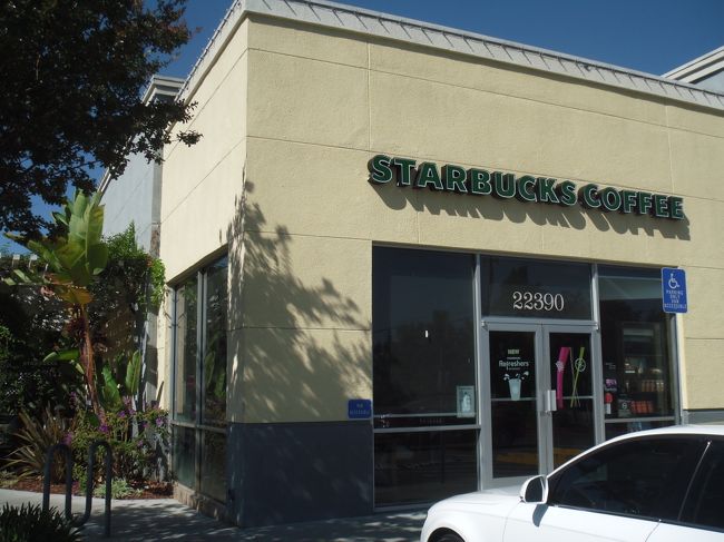 途中でスタバで休憩。<br />スタバは安心して利用できますね。