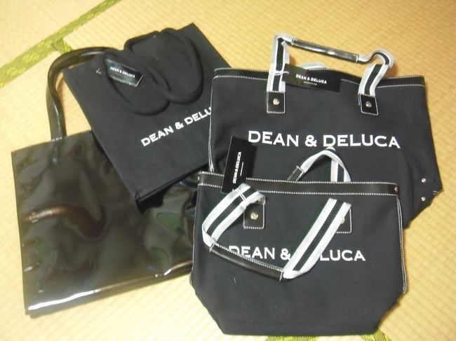 DEAN　and　DELUCAの袋。<br />袋ばかりそんなに買ってどうするんだと思いながら<br />買わずにいられません。