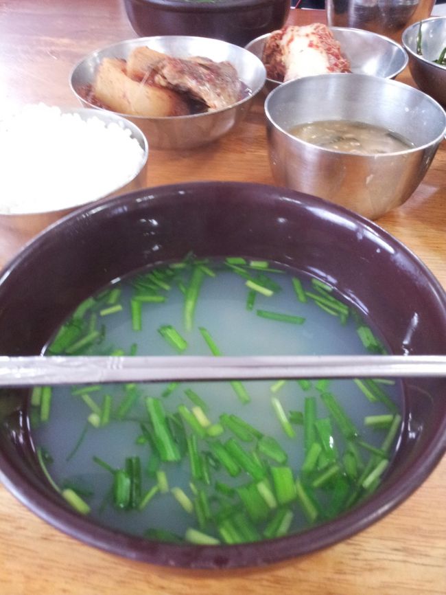 しじみ汁。しじみエキス満載。肝臓に染みわたっておいしいですー