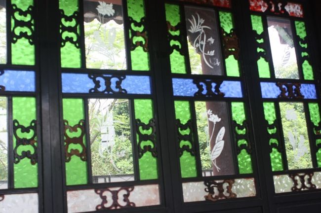 ステンドグラス。そろそろ疲れたので、ホテルに向かいました。