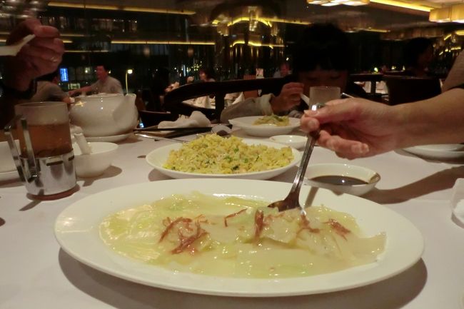 なんだか食べてばかりですが・・・<br /><br />この日の夕食はパシフィックプレイス内の「夜上海」で。<br />さすがにディズニーで疲れてしまい、近場ですませたく。（ただし小龍包も食べたい、ということで。）<br />ディズニーからの帰りに立ち寄って、予約を済ませました。