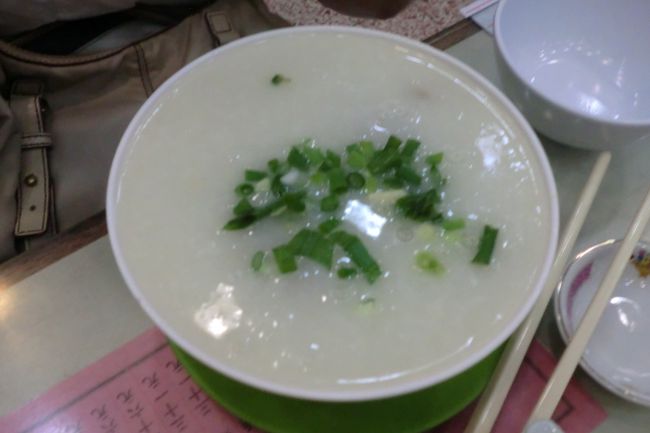 ・肉丸粥　26元<br />・皮蛋痩肉粥　31元<br />・滑肉粥　26元<br /><br /><br />