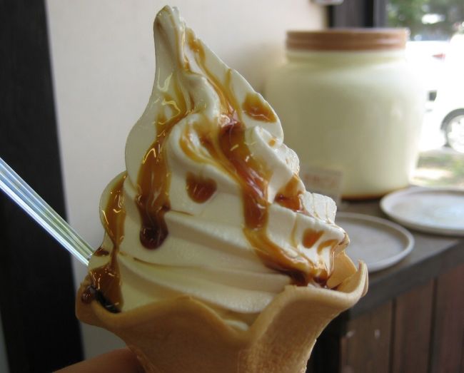 <br />ぶらぶらと公園を散策して<br />大仏プリンソフトで締めましたっ<br /><br />はじめにランチを頂いた夢風ひろば内にあります<br />まほろば大仏プリン本舗<br />http://www.daibutsu-purin.com/<br /><br />奈良公園に着いてから締めまで２時間弱でした