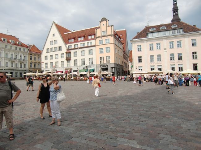 ラエコヤ広場。<br />ものすごい賑わい！