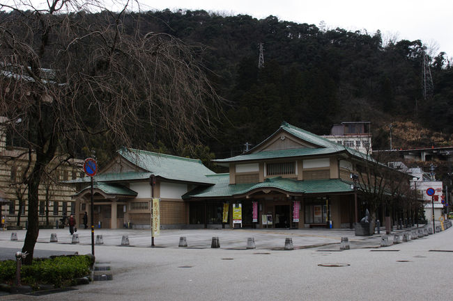 で、山中座まで来ました。^^<br />ここでは、山中節の唄と踊りが鑑賞できるようです。