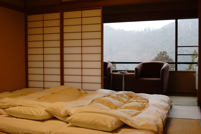 到着時には、既にお布団はひかれています。<br /><br /><br />おわり〜