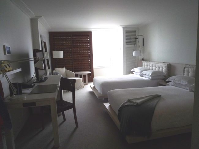 パーシャルオーシャンビューの２ｂｅｄｓのお部屋。<br />白を基調にしていて、清潔感アリ！<br />ベッドもシーツがフカフカ！？で、カバーもワッフル地で肌触り抜群！