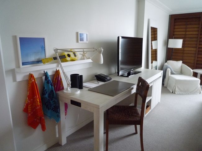 パレオやウクレレも置いてあったりして、いちいちオサレ〜☆<br /><br />パレオは、プールに行く時に持っていっていいんだよ。