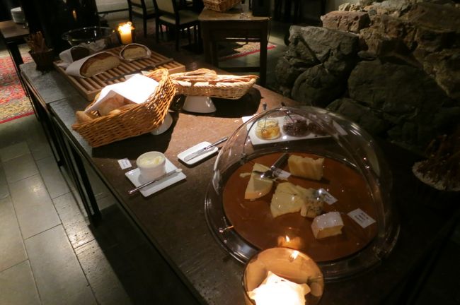 チーズとパンのコーナー<br /><br />