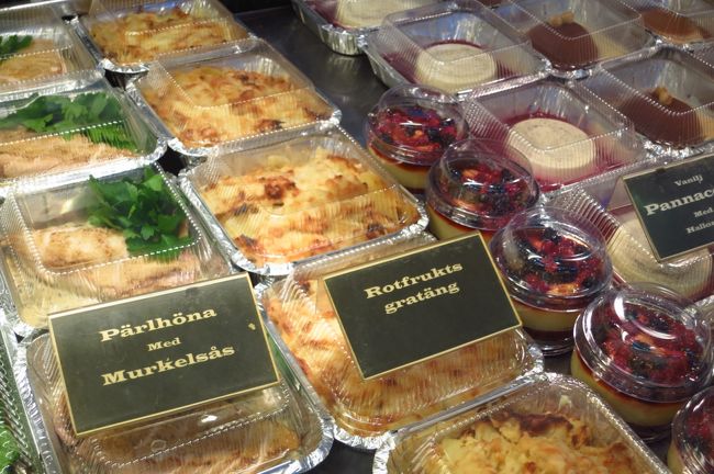 デリもたくさん<br /><br />買って帰ってもよさそう♪