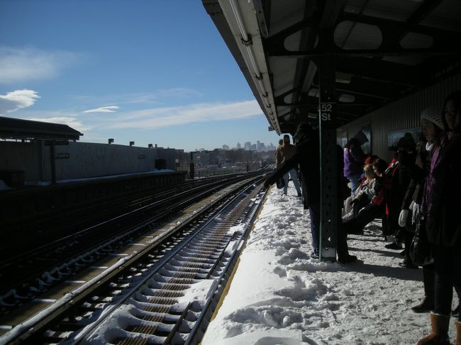 電車は止まってました。