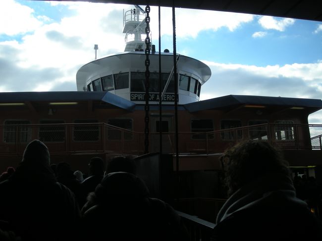 どうにかして近づきたかったので、スタテン島に乗り込む大作戦