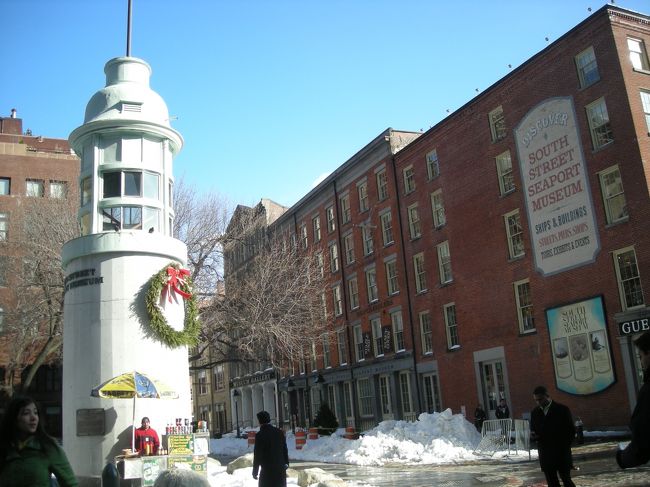 今日はまずシーポートでミュージカルのチケットを買います。<br />タイムズスクエアより、並ばずに買えるらしく、ここまで来ました、