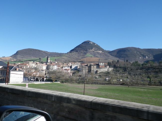 途中小さな村があちこちに。