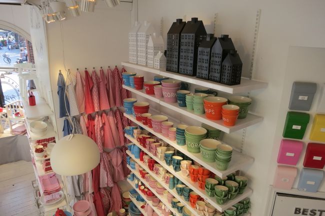 市場とセットでぜひどうぞ。<br />お値段はストックホルム価格ですけど、高くて買えないとかじゃなかったです。<br />買ったものはスウェーデン旅行記シリーズの最後でご報告しま〜す。