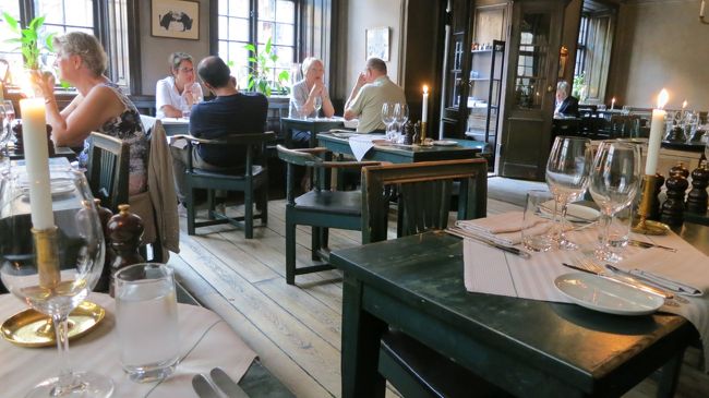 時間も早めだったので予約なしでもオッケ〜ィ！