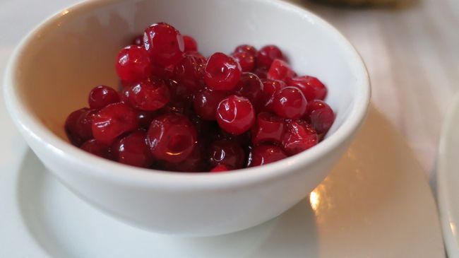 リンゴンベリーのジャム<br /><br />ミートボールのお伴です。<br />ウエイトレスさんもThis is the most important part!と言ってました。お肉とよく合います。