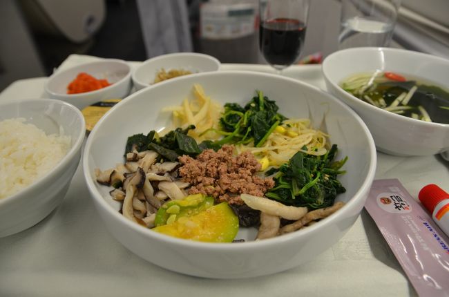 もちろん機内食はビビンバを・・・