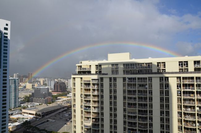 部屋に帰ると、大きな虹が出ていました・・・<br />Ｗレインボー・・・