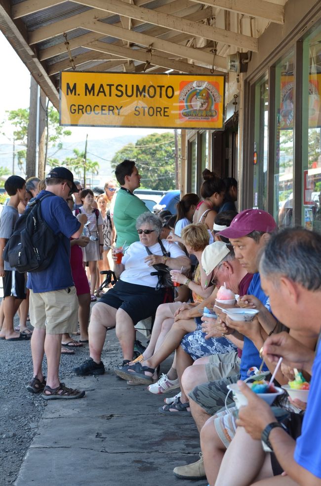 すごい行列のマツモト・シェイブ・アイス・・・さすがに並ぶ根性はなく見てるだけ・・