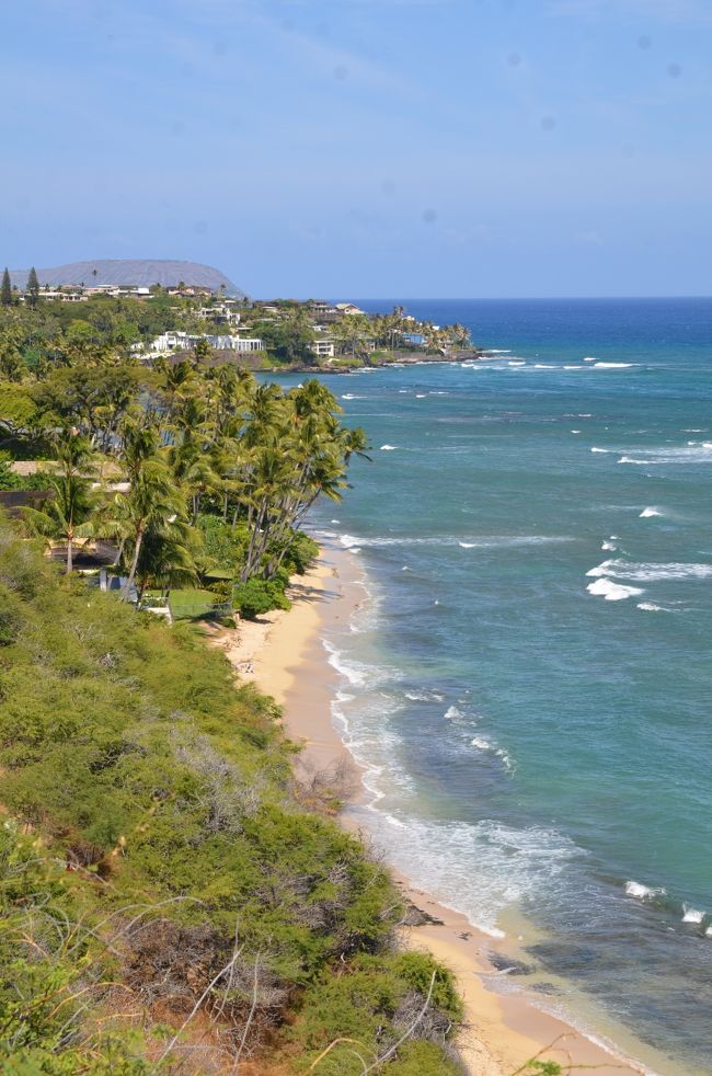 夕方からハワイ・カイ方面へドライブ・・・<br />ダイヤモンド・ヘッド・ビーチを見下ろします・・・