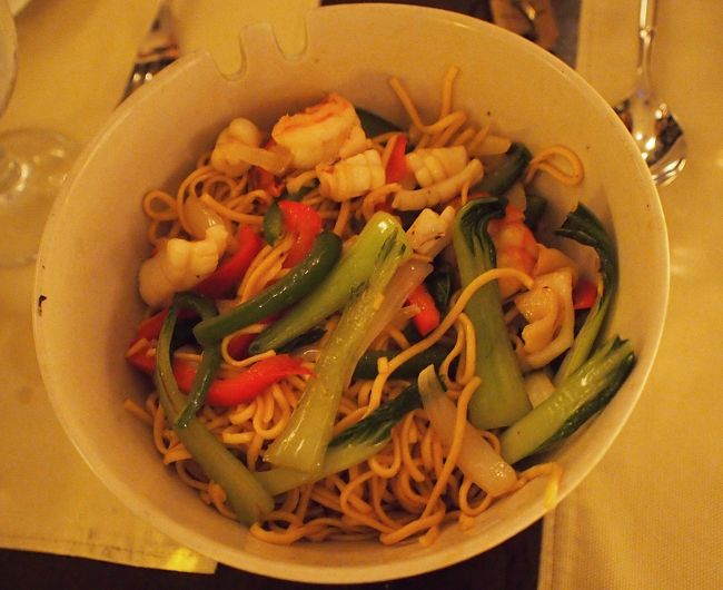 汁なし麺。<br />これはおいしいかった。<br />ごめんなさい。料理名がわかりません。