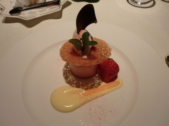 大人にも子供にもコースのデザートがあるのは分かっていましたが・・・