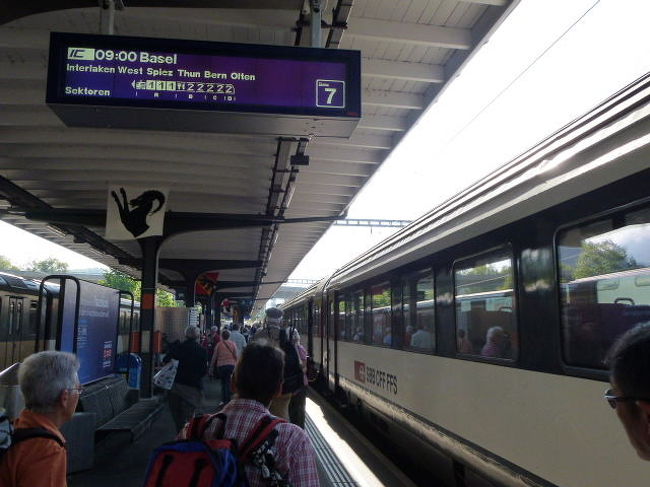 インターラーケンオストでバーゼル行きに乗り換え。