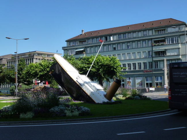 このオブジェは・・・タイタニック？？？<br /><br />何故〜？？？(￣∇￣;) 