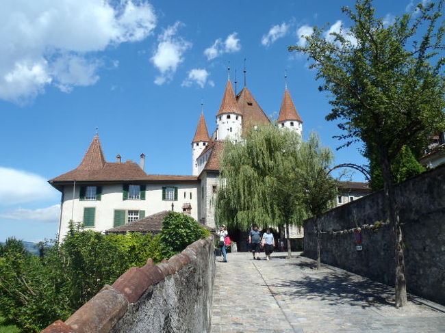 ようやくトゥーン城に着きました。