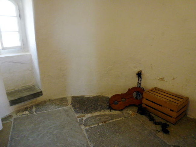 こちらは拷問部屋のよーです(＠_＠;)