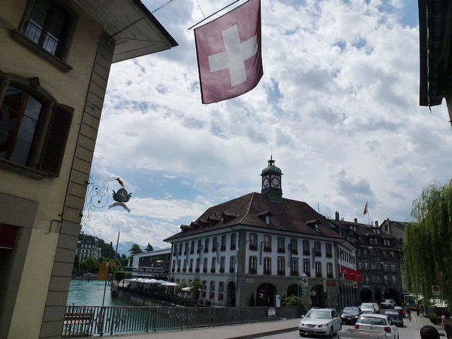 お城の中に色々展示物はありましたが、写真載せていたらキリがないので、割愛(笑)<br /><br />街に戻ってきました。