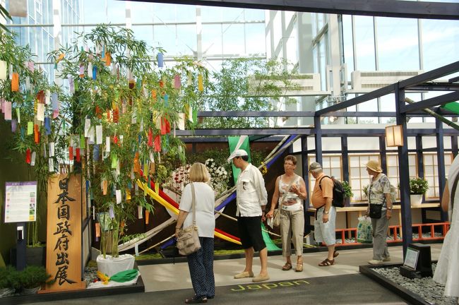 ”グリーンエンジン”のエリアに来ました。<br />日本の農林水産省が参加されているコーナーに来ました。七夕さまの展示がされています。<br />この後”リラックス＆ヒール”で昼食を頂き、午後２時前オランダ・フェンローを出発して、ベルギー・ブリュッセルへと向かいます。１７８km、約２時間バスで移動です。