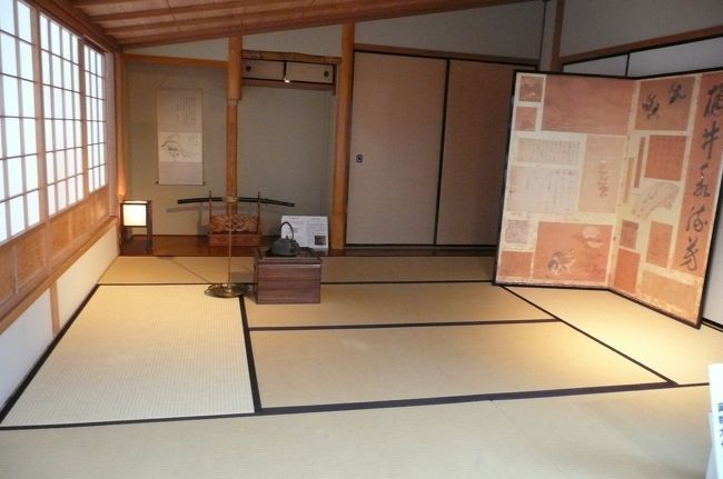 お隣の竜馬記念館<br /><br />色々展示してあり、大人も子供も楽しめます
