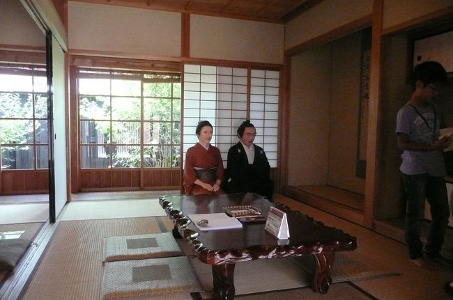 こんな感じの部屋に住まわれていたと・・<br />部屋に実際に入れます