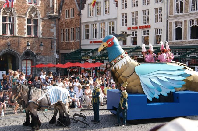 これはなんの鳥でしょう。。。怪鳥か？？