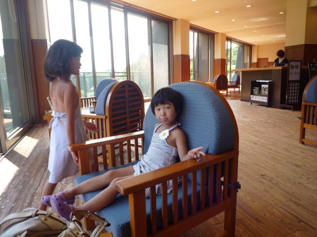 ロビーでくつろいだ後、温泉手形を買って、あちこちのお風呂を訪ねました。