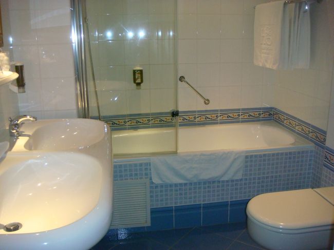 バスルームのタイルもオシャレ。