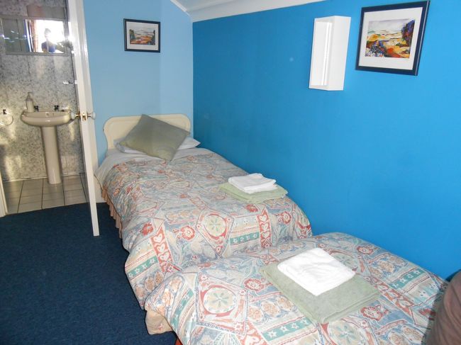 乗り替え時間が45分しかなかったので、初日のホテルの予約はしませんでしたが、2日目から宿泊する予定のB&amp;Bに事情を事前に伝えていたので、到着後、空港から電話して、空室があったので、泊めてもらえました。