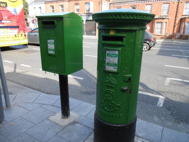 アイルランドのポストは緑色