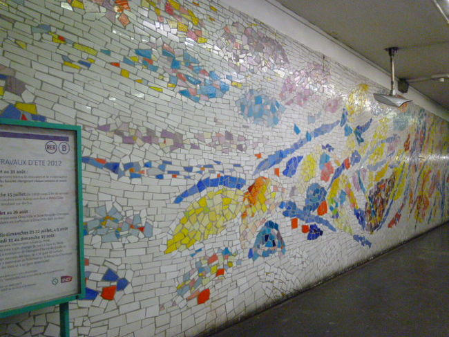 乗り換えにはかなり歩くんですね。階段やら､通路やら。