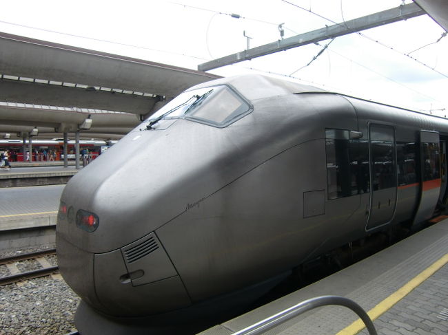 どうも卵をイメージするが・・・。<br />