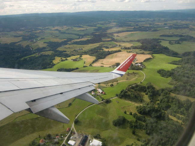 おスロを飛び立ち、スタバンゲルへ！<br /><br />ついにフィヨルドだ。<br />期待に胸膨らませる。<br /><br />〜つづく〜<br />