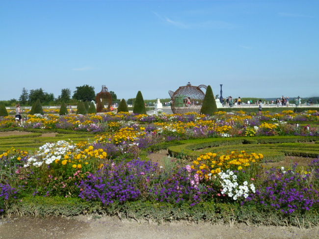 手入れはお見事できれいですね。